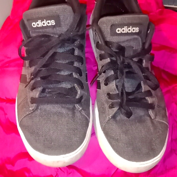 Sneaker 👞 - Picture 1 of 8